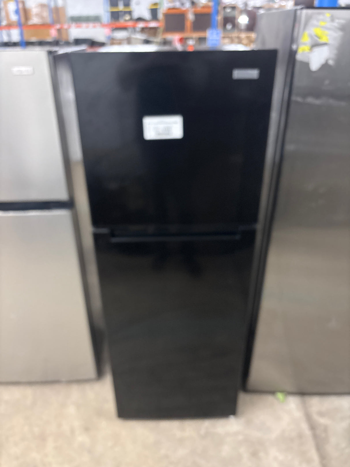 10.1 cu. ft. Top Freezer Refrigerator in Black