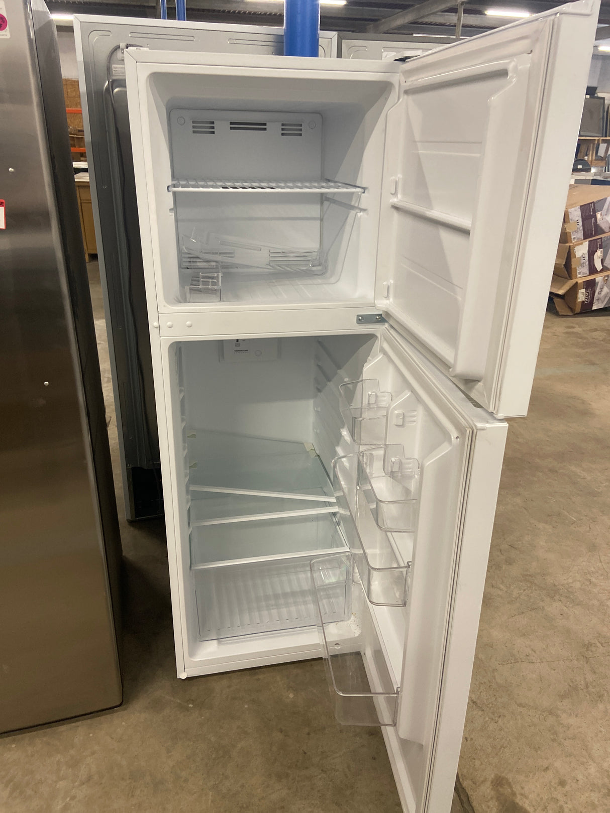 10.1 cu. ft. Top Freezer Refrigerator in White