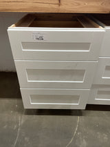 Vesper White Shaker Assembled PlywoodBase Drawer Kitchen Cabinet with Soft Close 24 in. x 34.5 in. x 24 in.