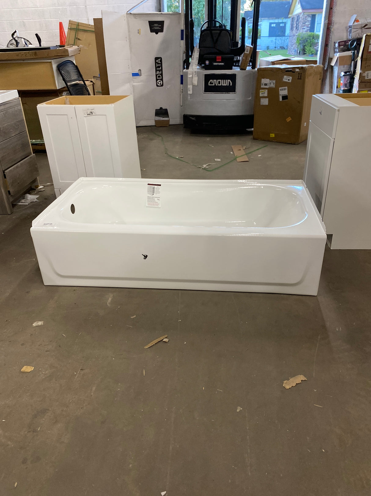 Maui 60 in. x 30 in. Soaking Bathtub with Left Drain in White