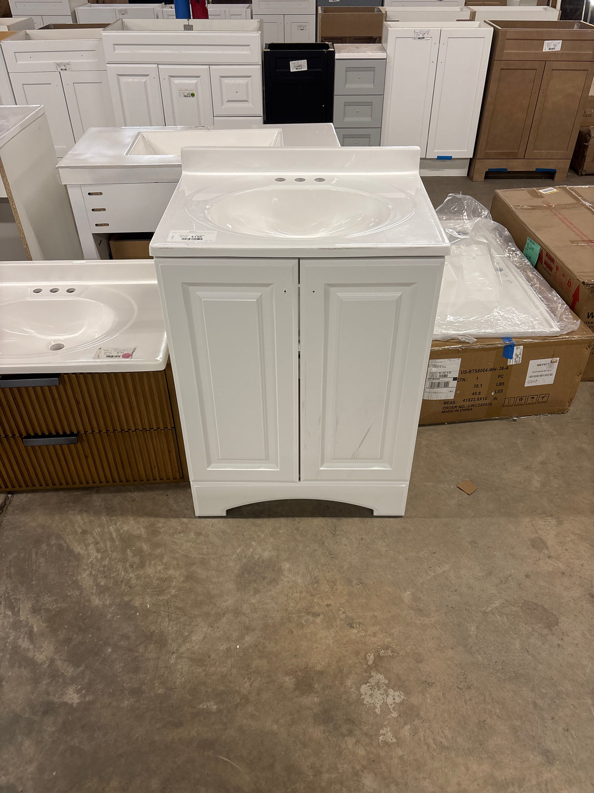 Everdean 25 in. W x 19 in. D x 34 in. H Single Sink Freestanding Bath Vanity in White with White Cultured Marble Top