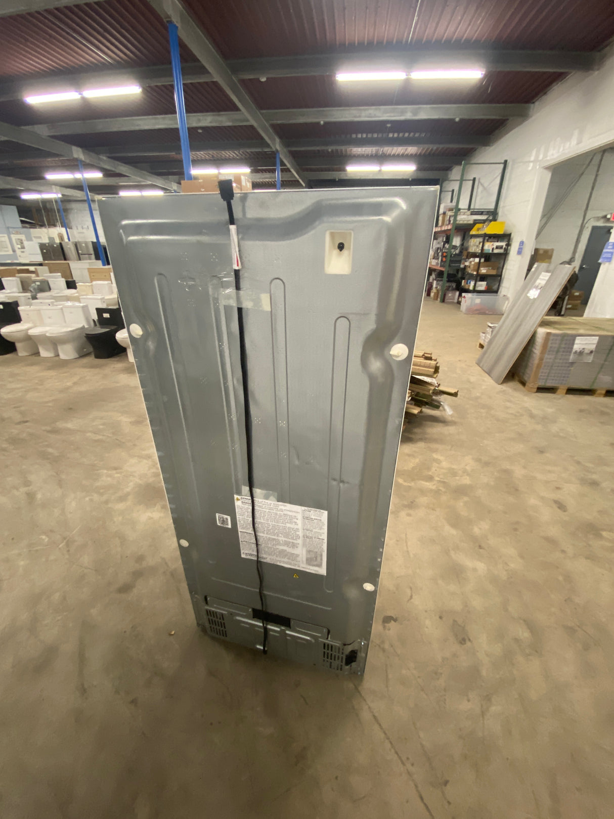 30 in. 18.3 cu. ft. Top Freezer Refrigerator, Garage Ready