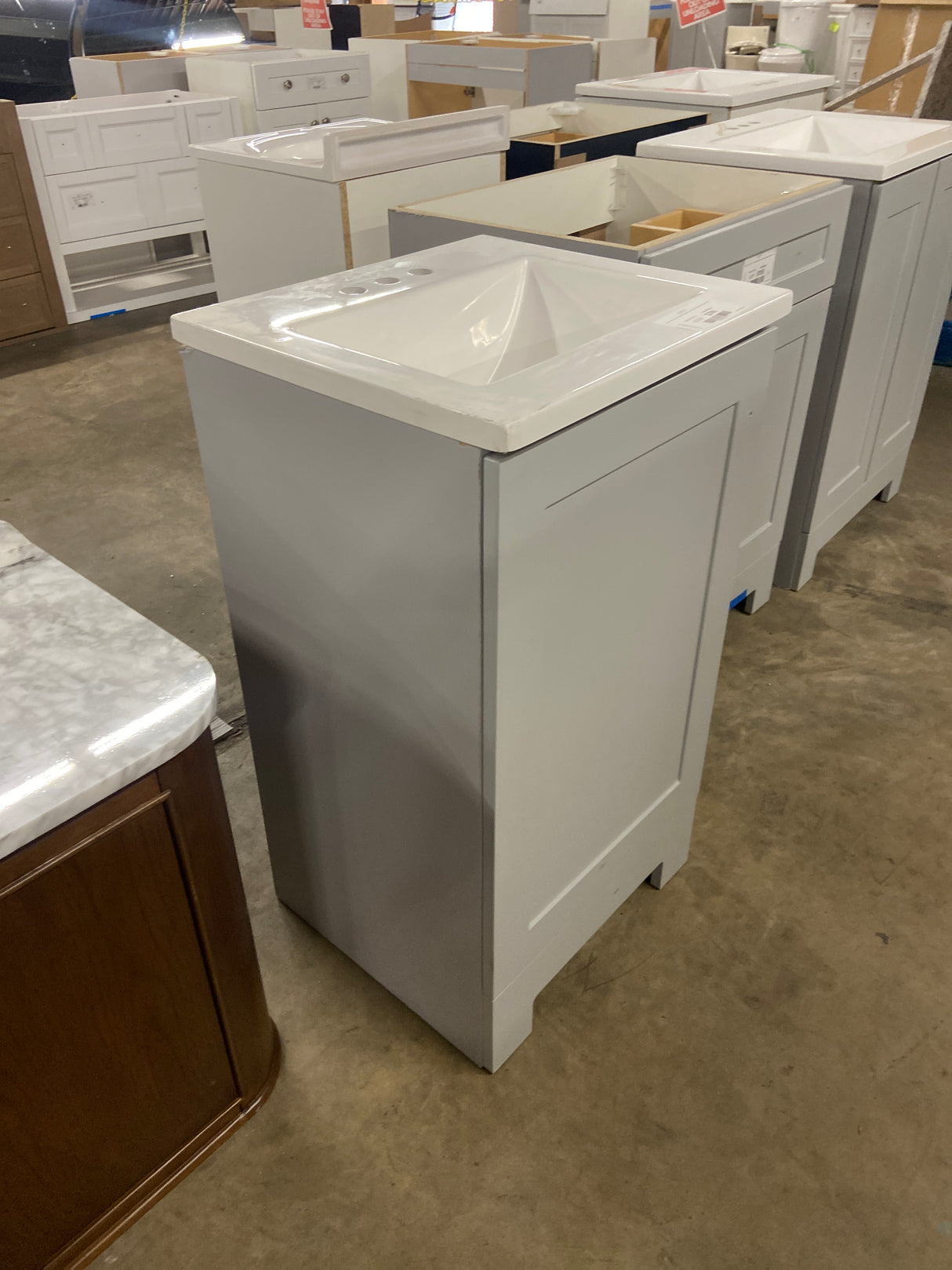 18 in. W x 17 in. D x 33 in. H Single Sink Freestanding Bath Vanity in Pearl Gray with White Cultured Marble Top