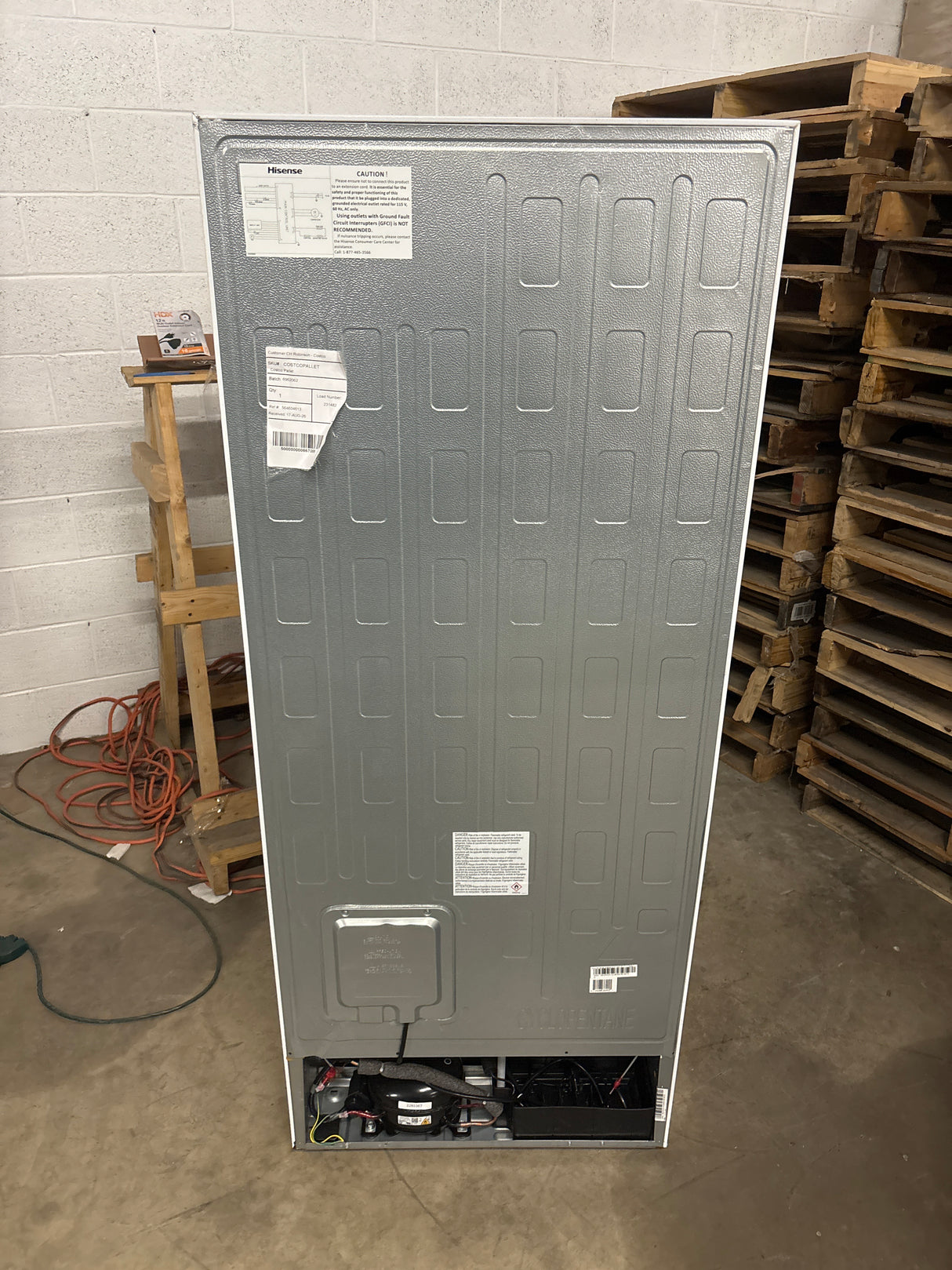 Hisense 13.6 cu. ft. Garage Ready Frost Free Convertible Upright Freezer