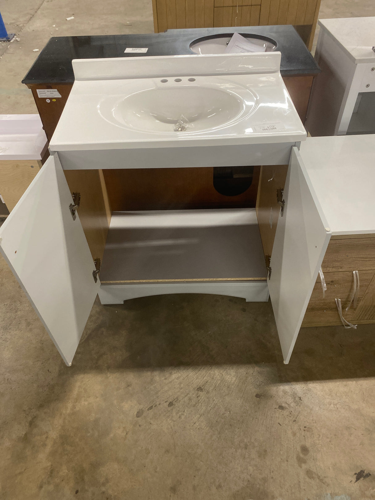 31 in. Single Sink Pearl Gray Bath Vanity with White Cultured Marble Top (Assembled)