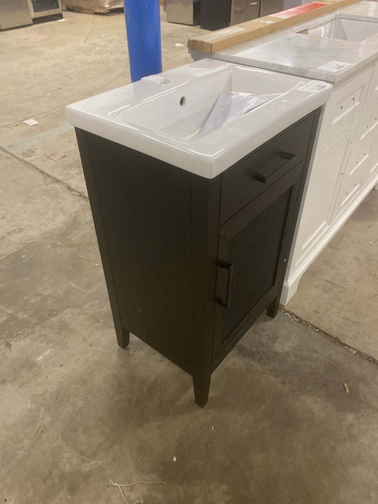 Cove 20 in. Single Sink Freestanding Rattan Bathroom Vanity in Black Oak with White Ceramic Top