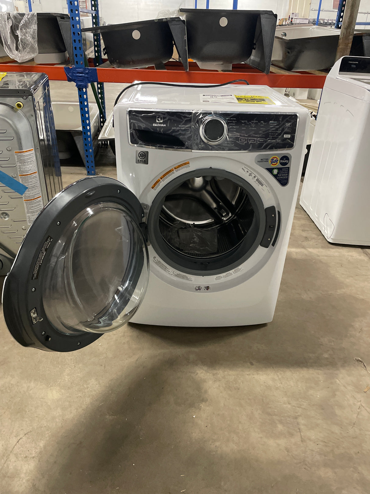 27 in. W 4.5 cu. ft. Front Load Washer with SmartBoost, LuxCare Plus Wash System, Perfect Steam, ENERGY STAR in White