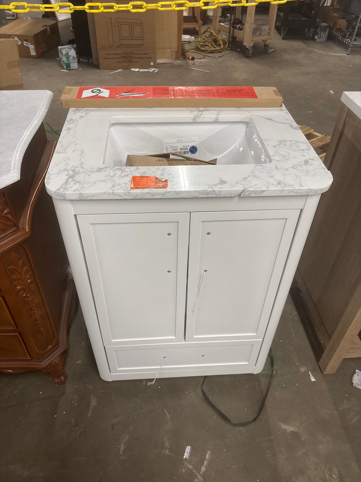 Tamsin 24 in. Single Sink Freestanding White Bath Vanity with White Round Corner Engineered Marble Top (Assembled)