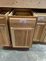 Hampton Assembled 18x34.5x24 in. Base Kitchen Cabinet with Ball-Bearing Drawer Glides in Natural Hickory