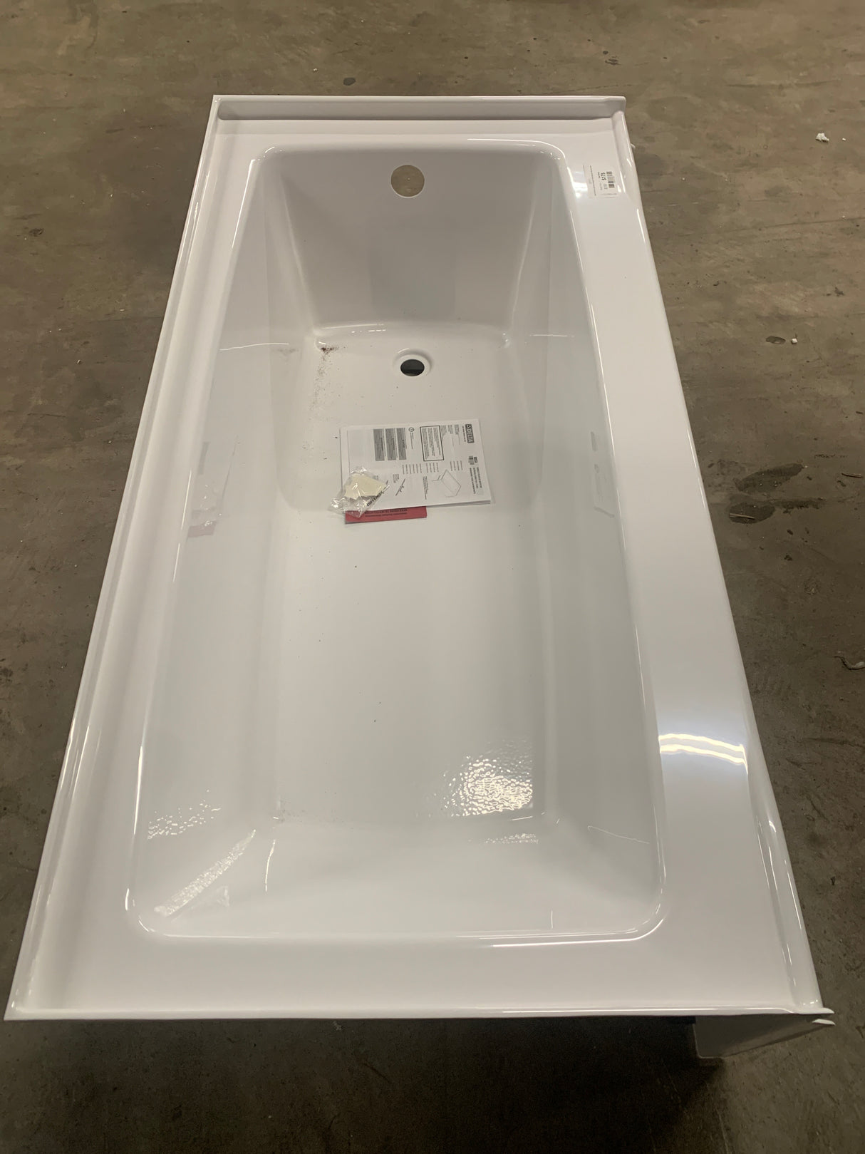 Classic 500 60 in. Right Drain Rectangular Alcove Bathtub in High Gloss White