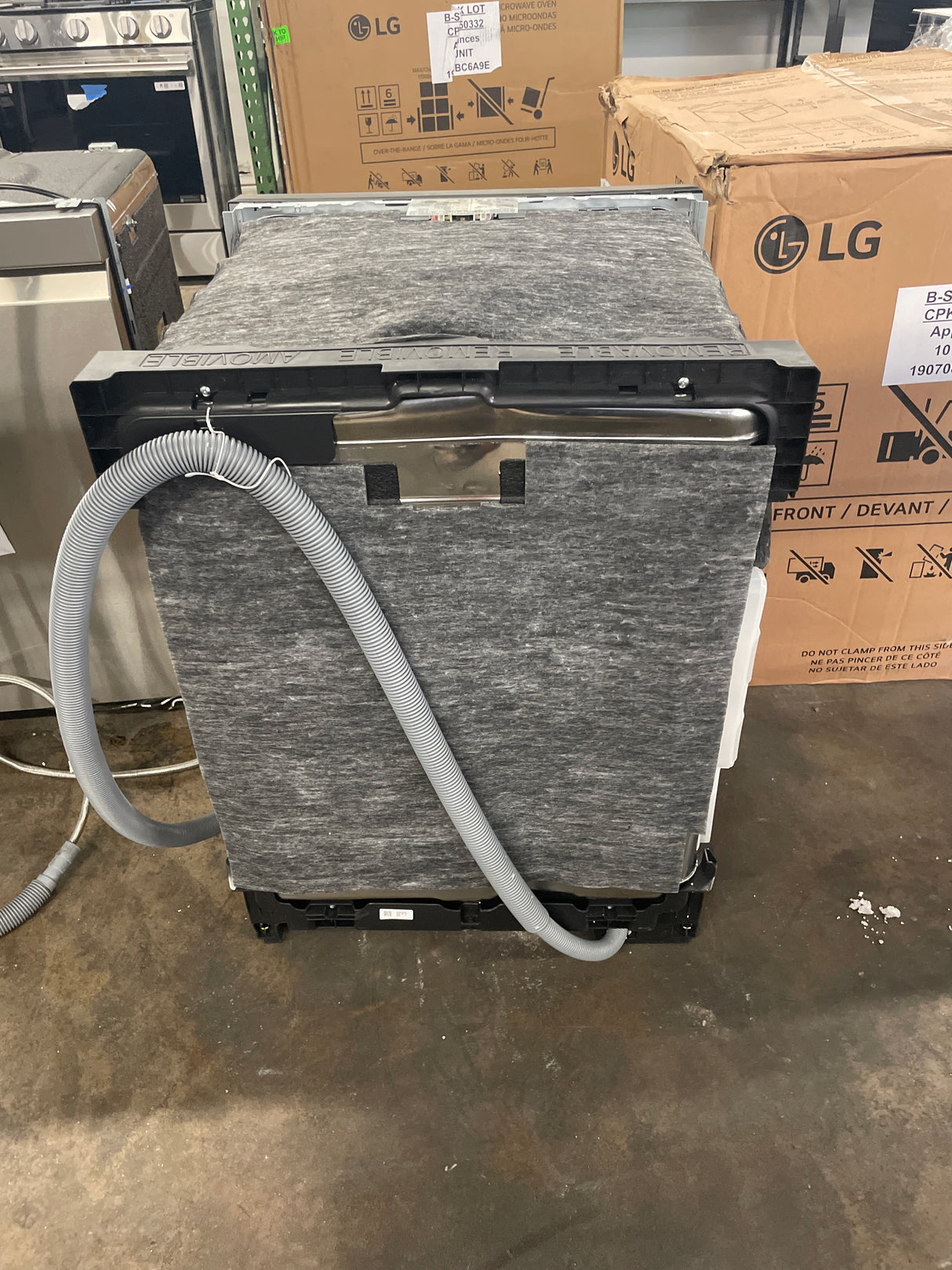 LG Front Control Dishwasher with NeveRust Stainless Steel Tub and Dynamic Dry