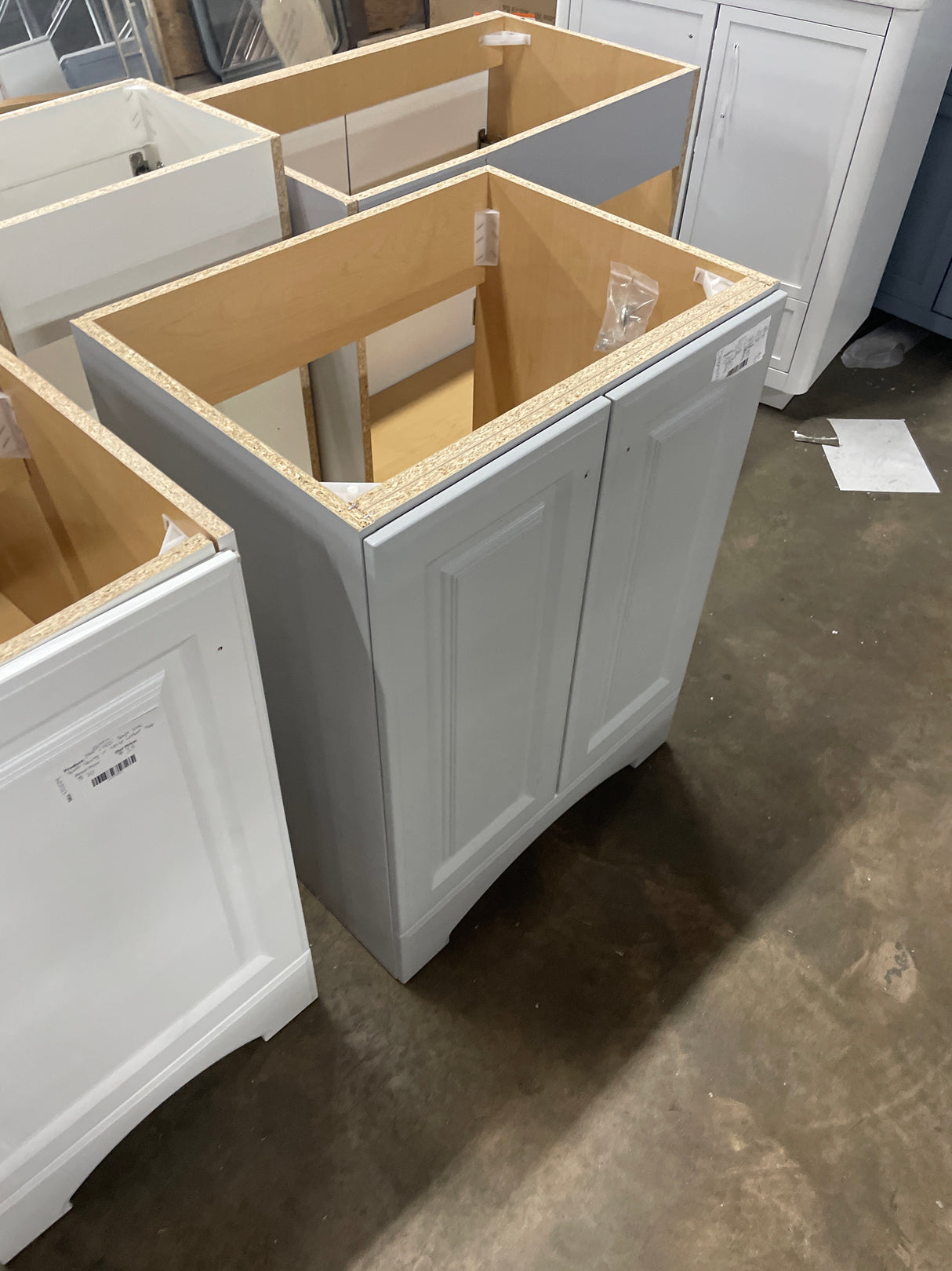 25 in. Single Sink Pearl Gray Bath Vanity with White Cultured Marble Top (Assembled)