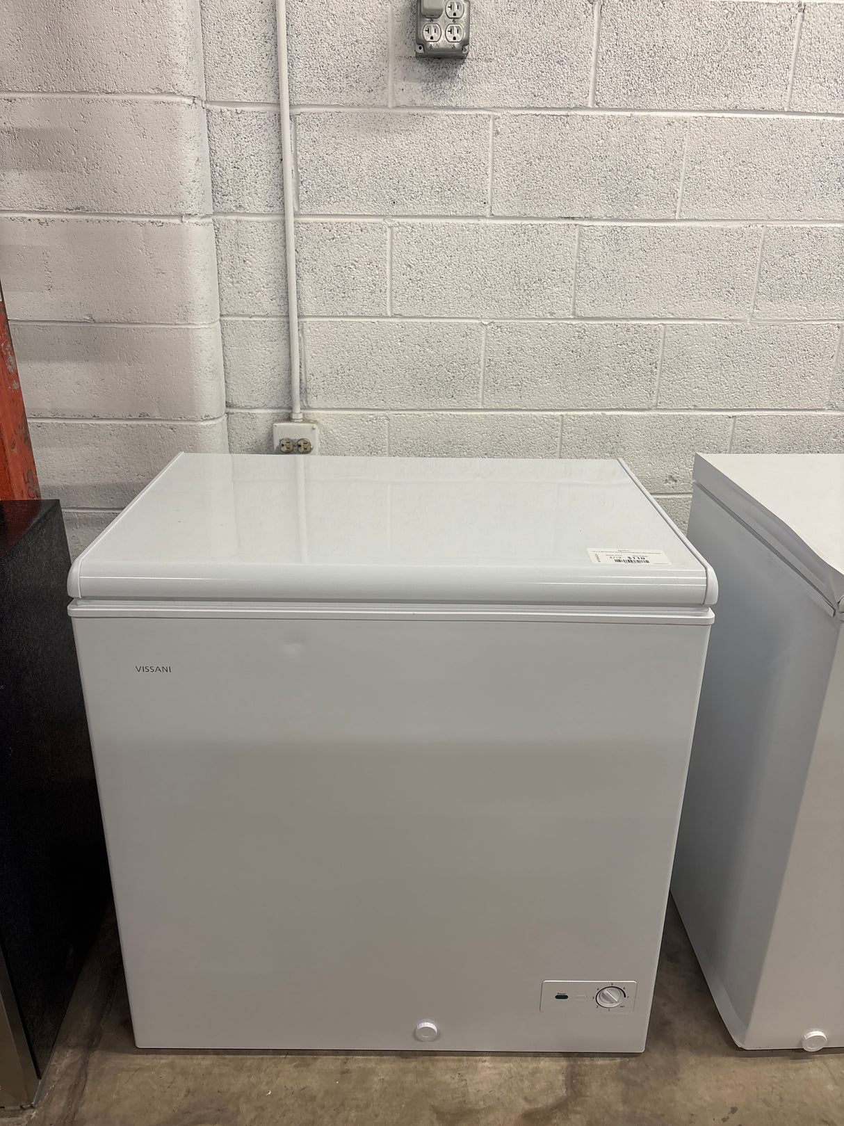 7.0 cu. ft. Manual Defrost Chest Freezer with LED Light in White Garage Ready