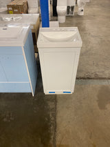 19 in. W x 18 in. D x 34 in. H Single Sink Freestanding Bath Vanity in White with White Cultured Marble Top