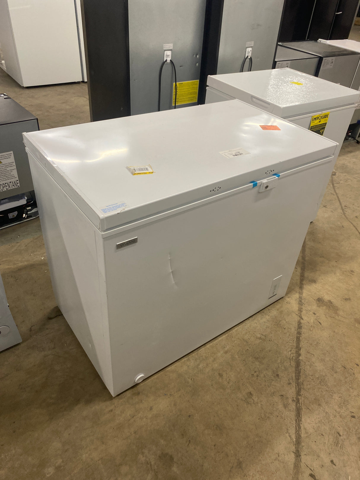 8.8 cu. ft. Hubspace Powered Manual Defrost Convertible Chest Freezer with LED Light in White
