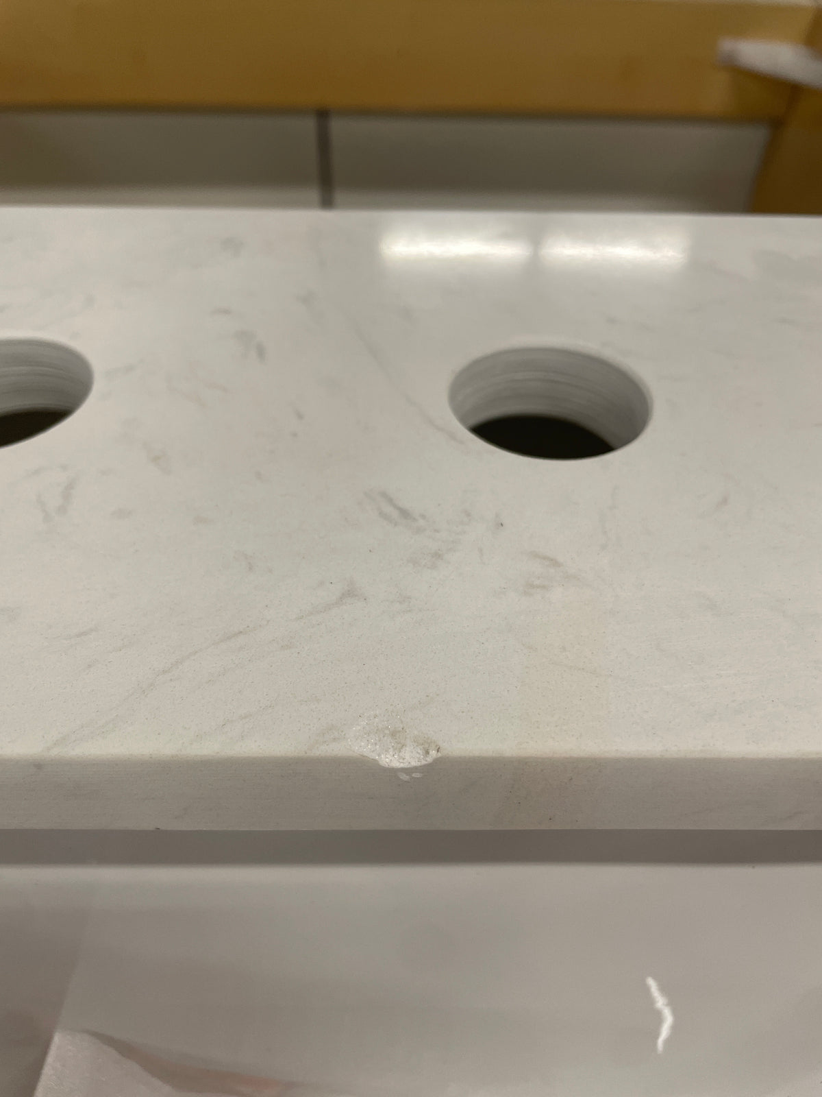 Ravenscroft 25 in. Single Sink Freestanding Bath Vanity in White Swan w/ Carrara White Engineered Stone Top (Assembled)