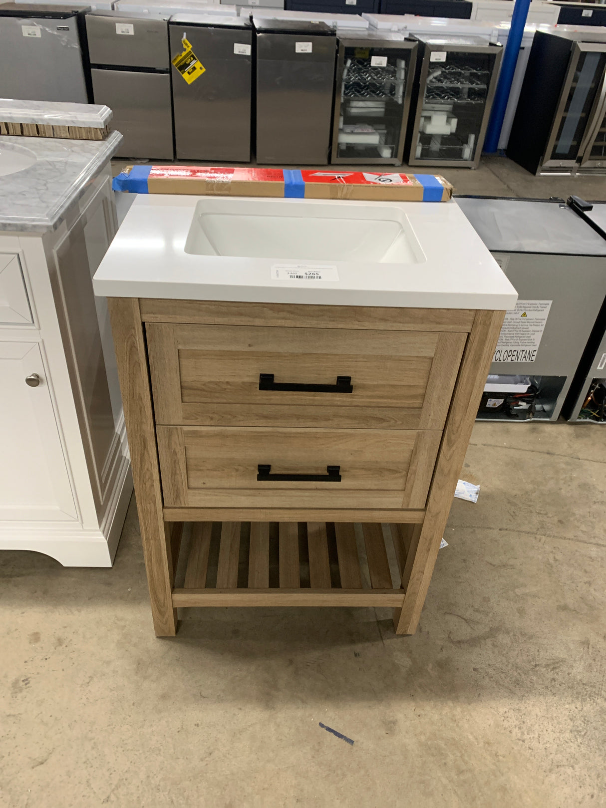 Autumn 24 in. W x 19 in. D x 34 in. H Single Sink Bath Vanity in Weathered Tan with White Engineered Stone Top