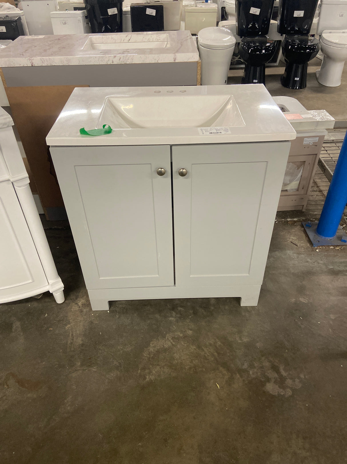 31 in. Single Sink Pearl Gray Bath Vanity with White Cultured Marble Top (Assembled)