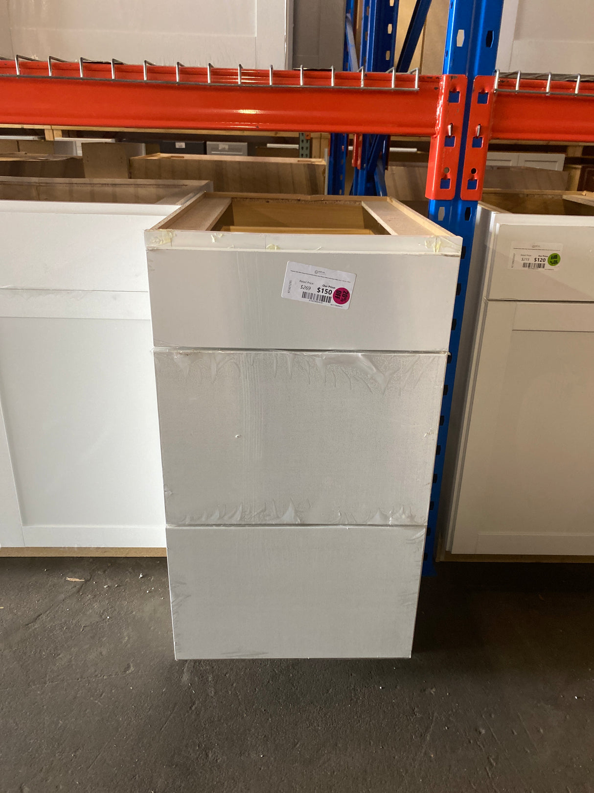 Hampton Satin White Raised Panel Assembled Drawer Base Kitchen Cabinet with Drawer Glides (18 in. x 34.5 in. x 24 in.)
