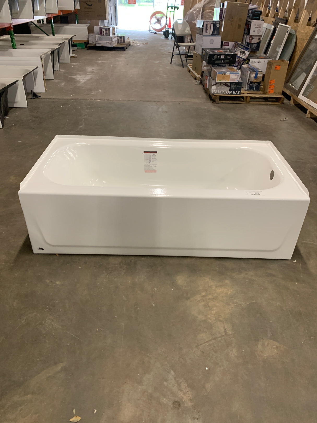 Maui 60 in. x 30 in. Soaking Bathtub with Right Drain in White