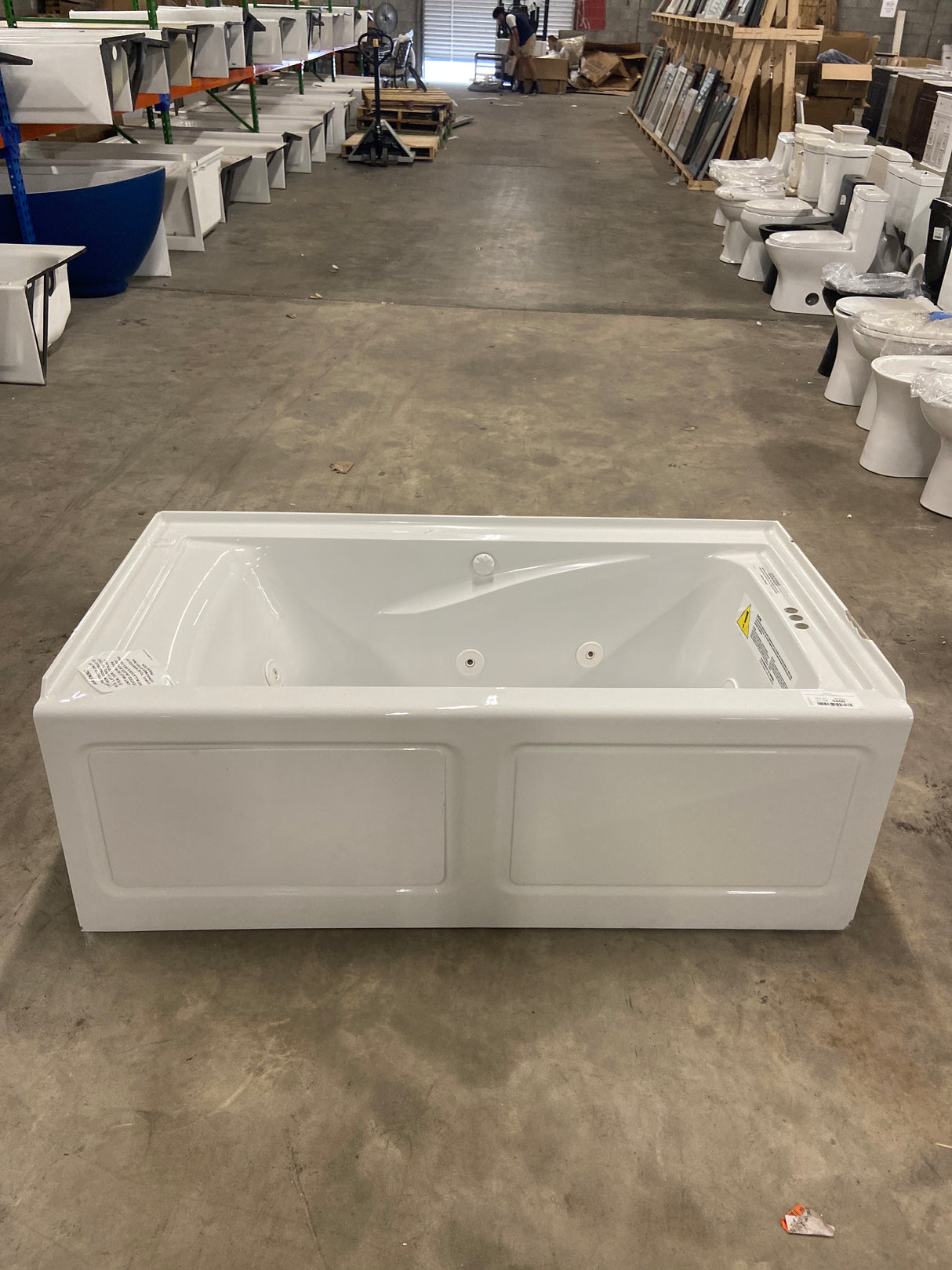 Evolution 60 in. x 32 in. Whirlpool Tub with EverClean Right Hand Drain in White