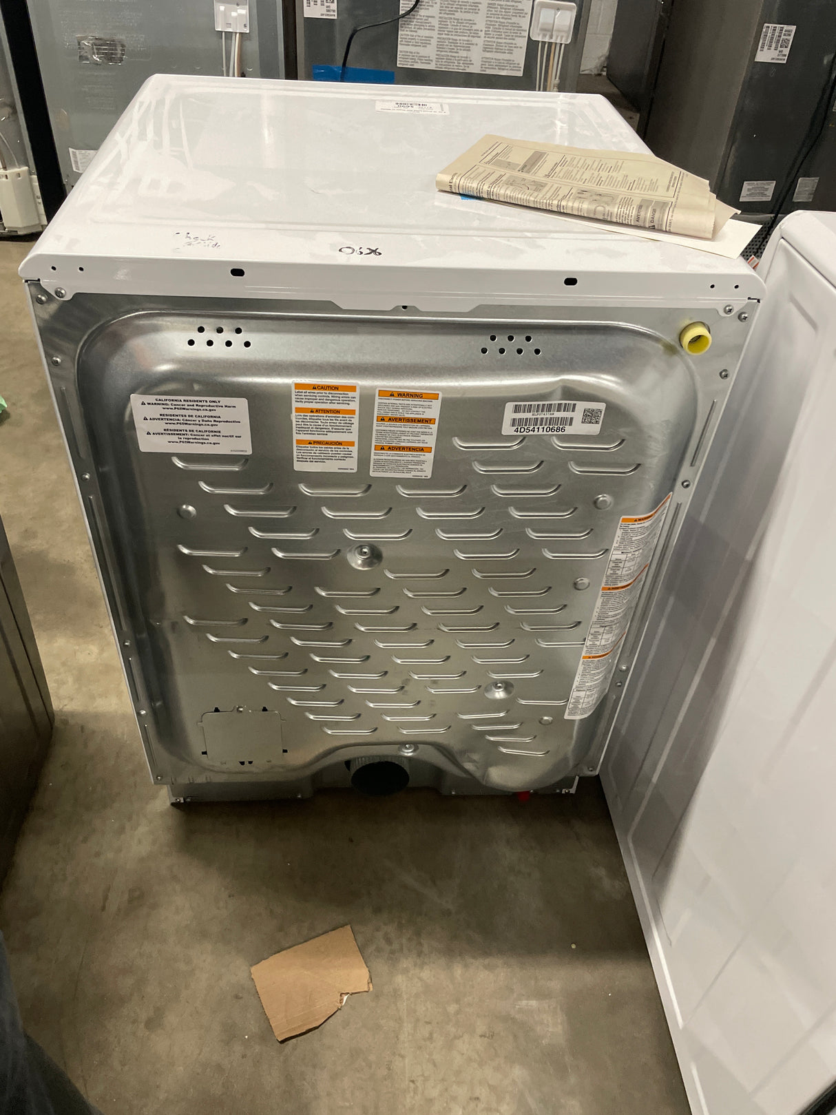 8 cu. ft. Front Load Gas Dryer in White