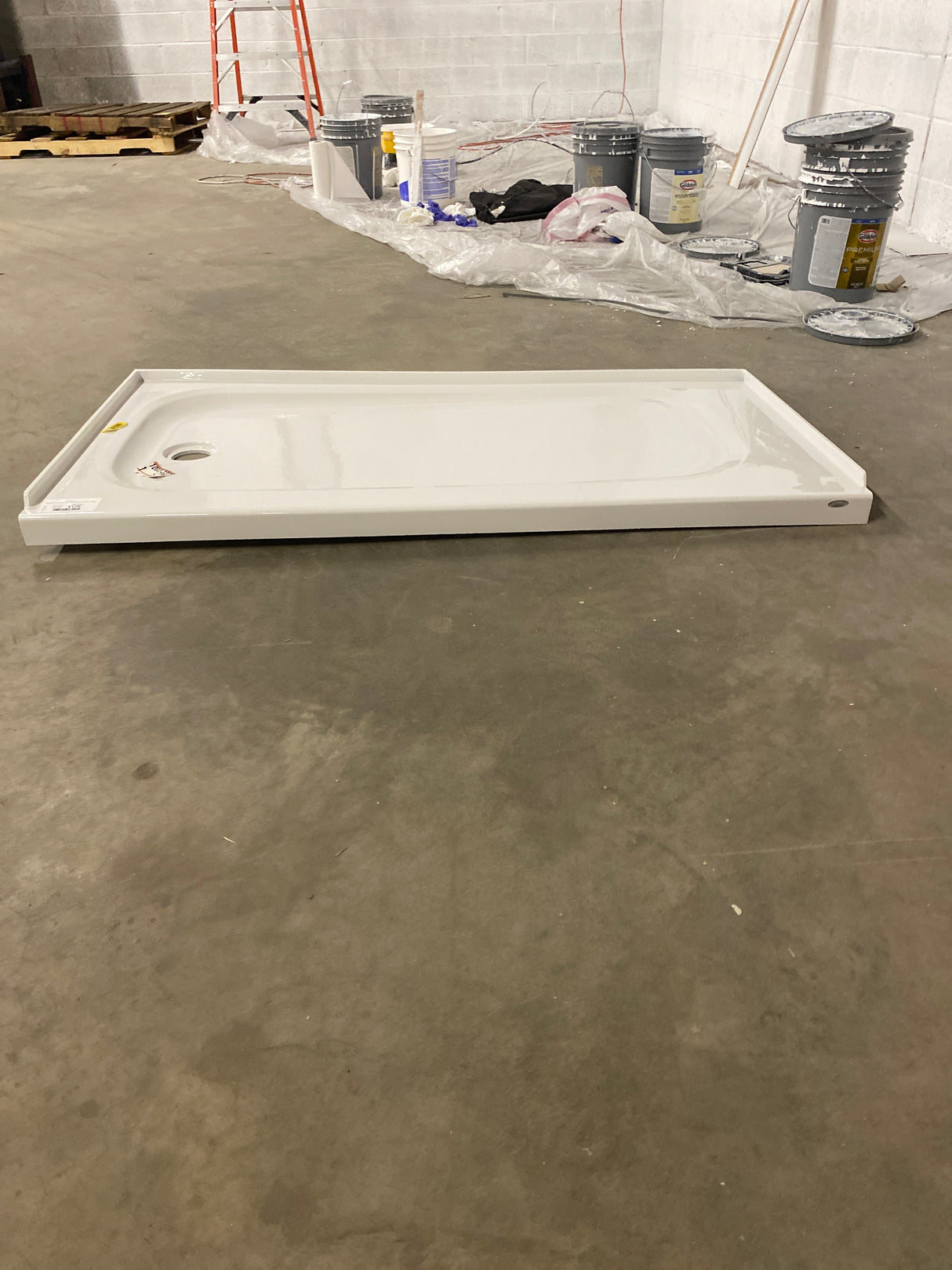 Passage 60 x 32 Alcove Shower Pan Base with Left Drain in White