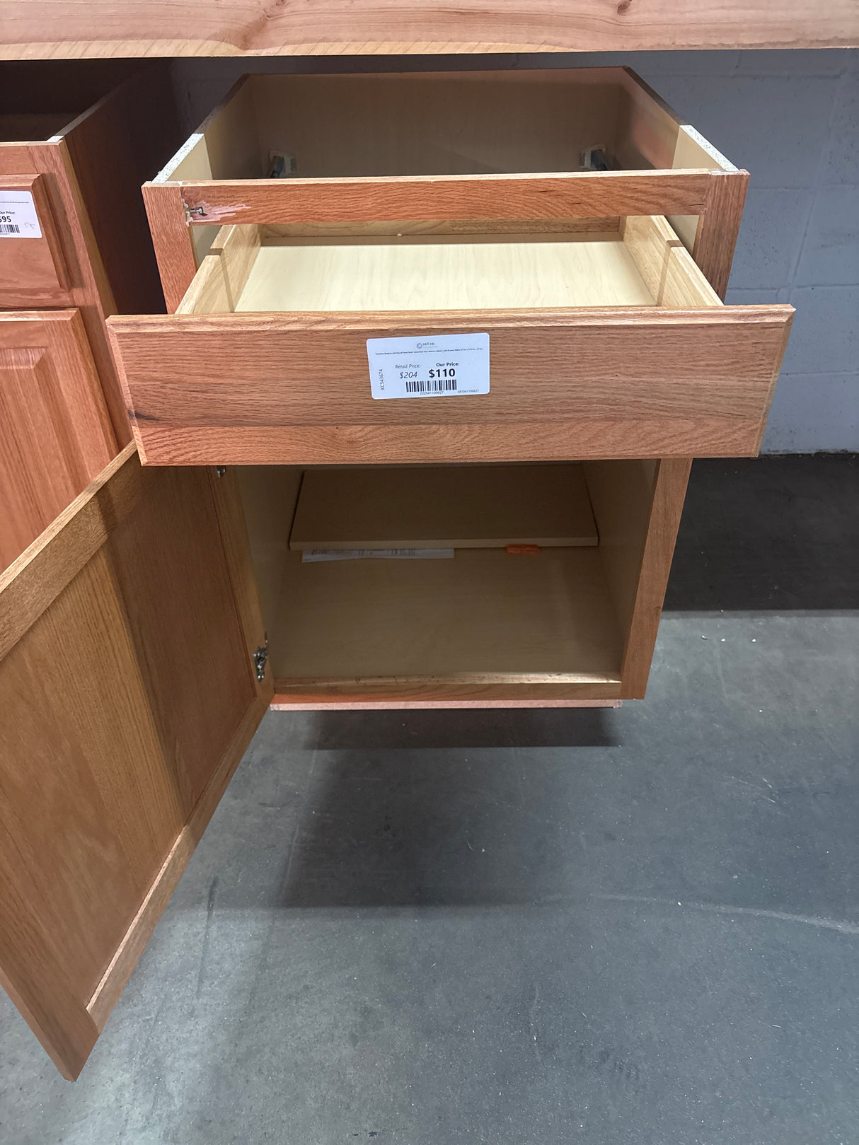 Hampton Medium Oak Raised Panel Stock Assembled Base Kitchen Cabinet with Drawer Glides (24 in. x 34.5 in. x 24 in.)