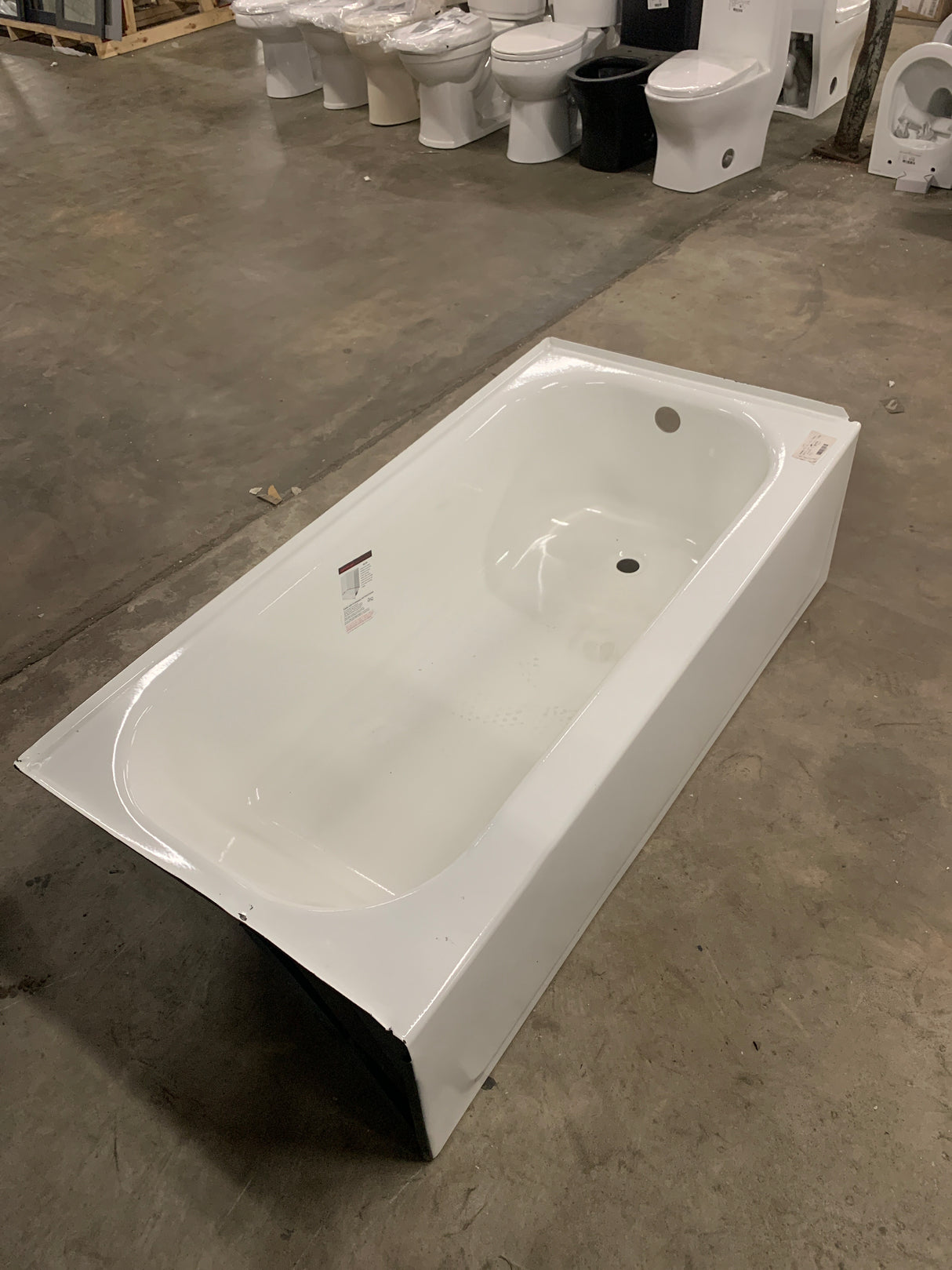 Maui 60 in. x 30 in. Soaking Bathtub with Right Drain in White