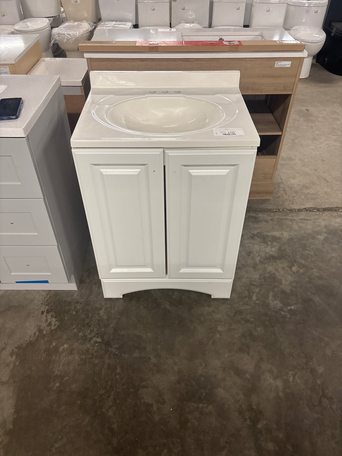 Everdean 25 in. W x 19 in. D x 34 in. H Single Sink Freestanding Bath Vanity in White with White Cultured Marble Top