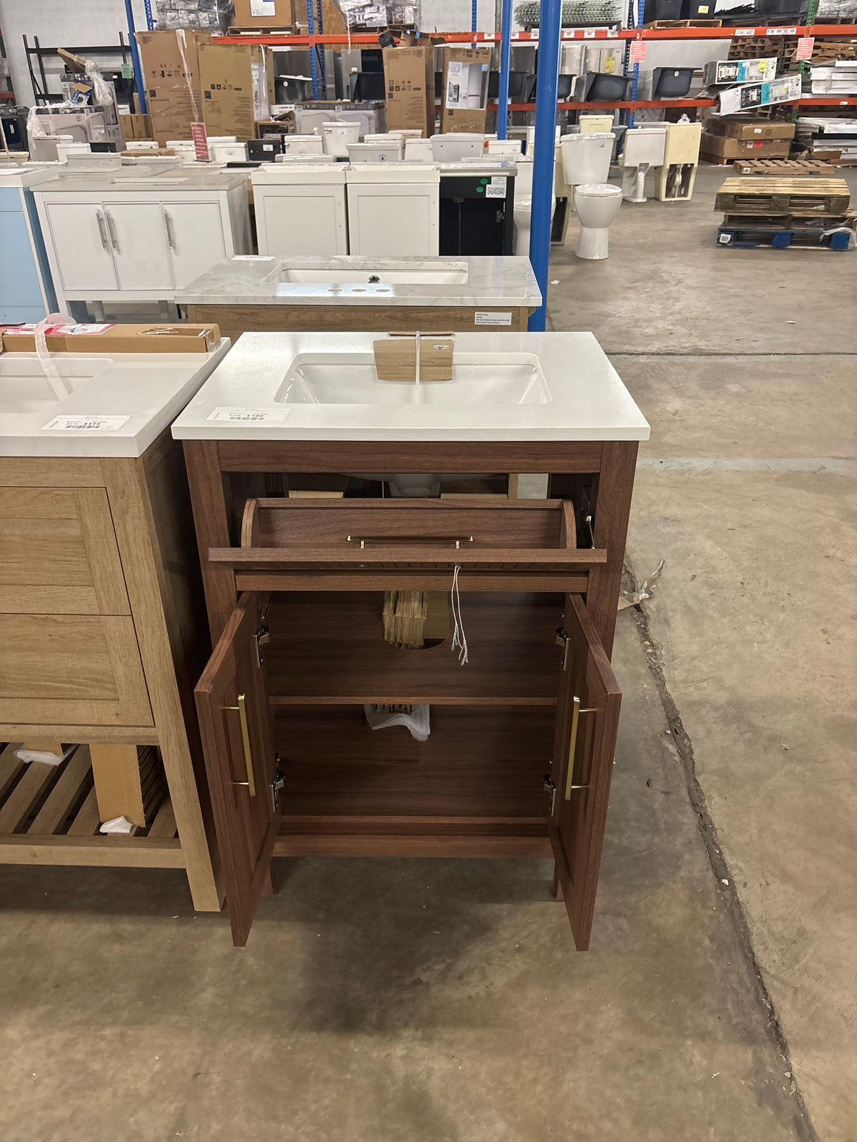 Riley 24 in. Single Sink Freestanding Spiced Walnut Bath Vanity with White Engineered Stone Top (Assembled)