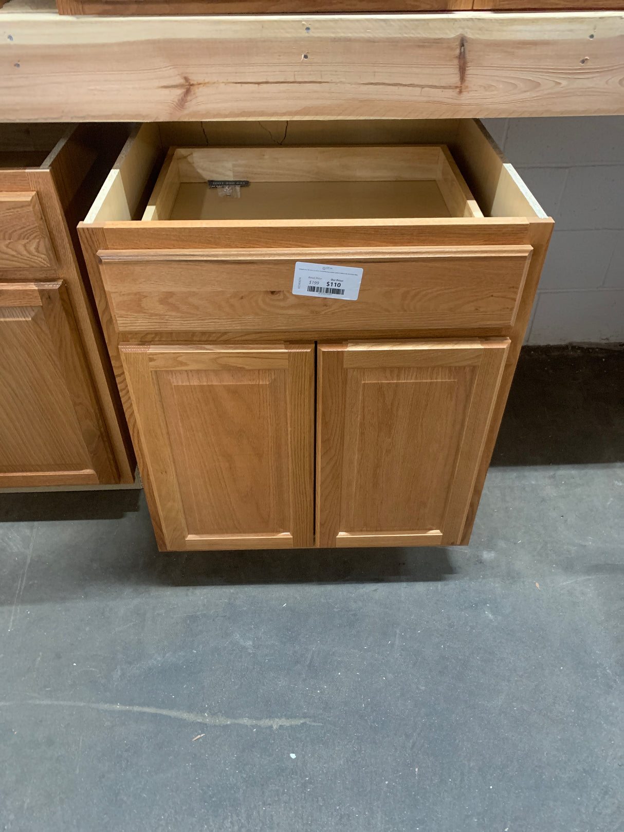 Hampton 24 in. W x 24 in. D x 34.5 in. H Assembled Base Kitchen Cabinet in Medium Oak with Drawer Glides