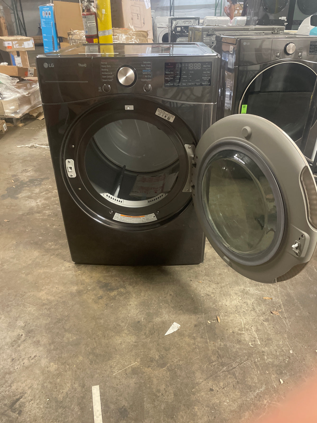 LG 7.4 cu. ft. Ultra Large Capacity Smart Wi-Fi Enabled Front Load ELECTRIC Dryer with TurboSteam and Built-In Intelligence