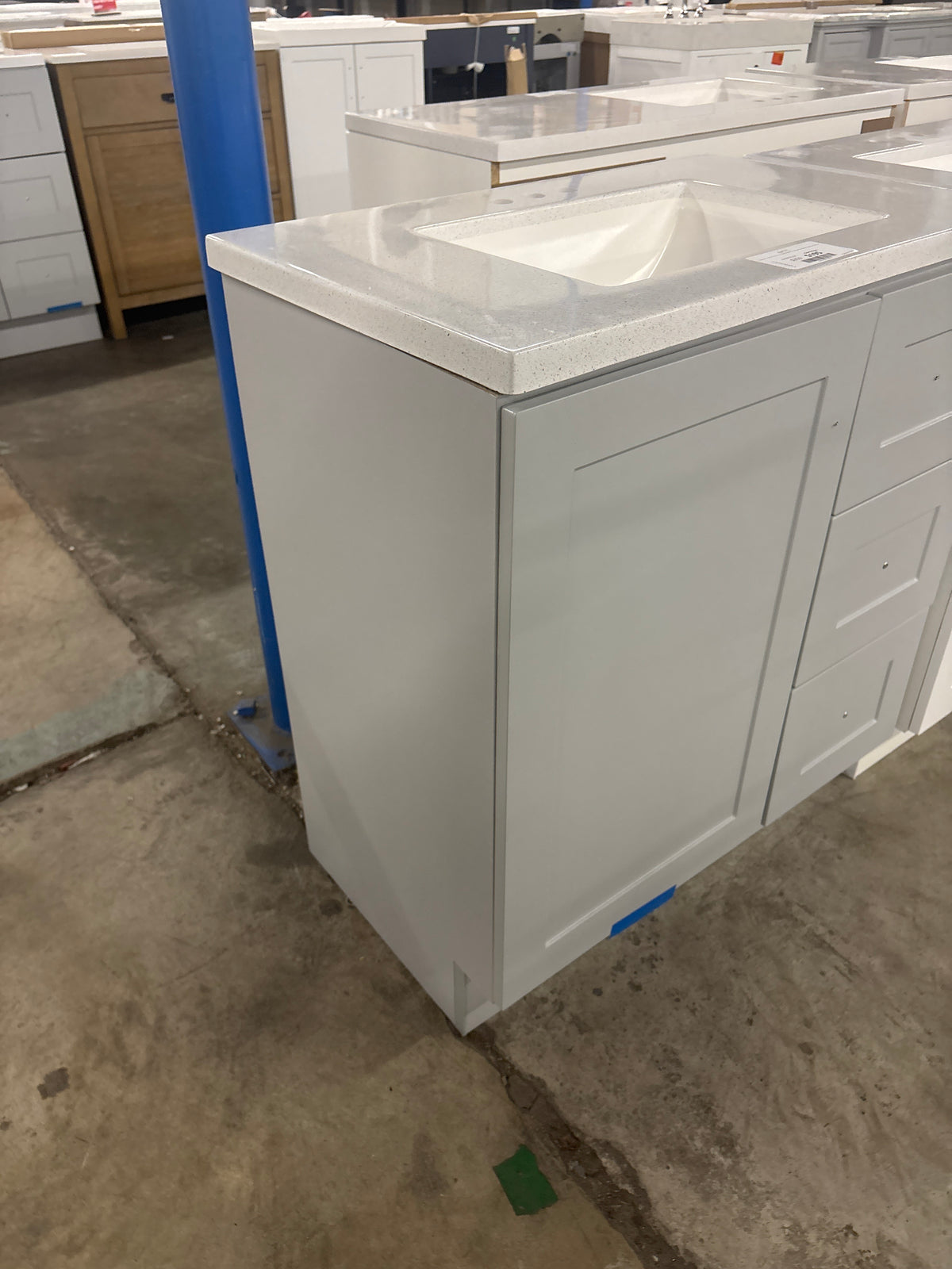 Bannister 31 in. W x 19 in. D x 35 in. H Single Sink Bath Vanity in Pearl Gray with White Cultured Marble Top