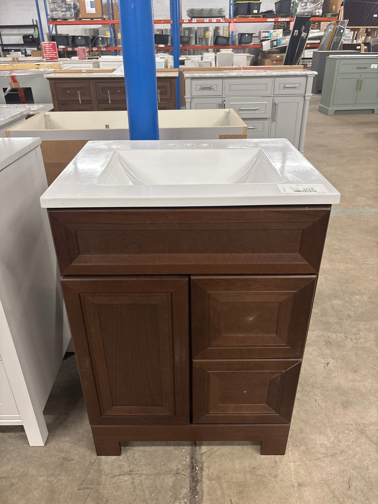Sedgewood 24.5 in. W x 18.75 in. D x 34.375 in. H Single Sink Bath Vanity in Dark Cognac with Arctic Solid Surface Top