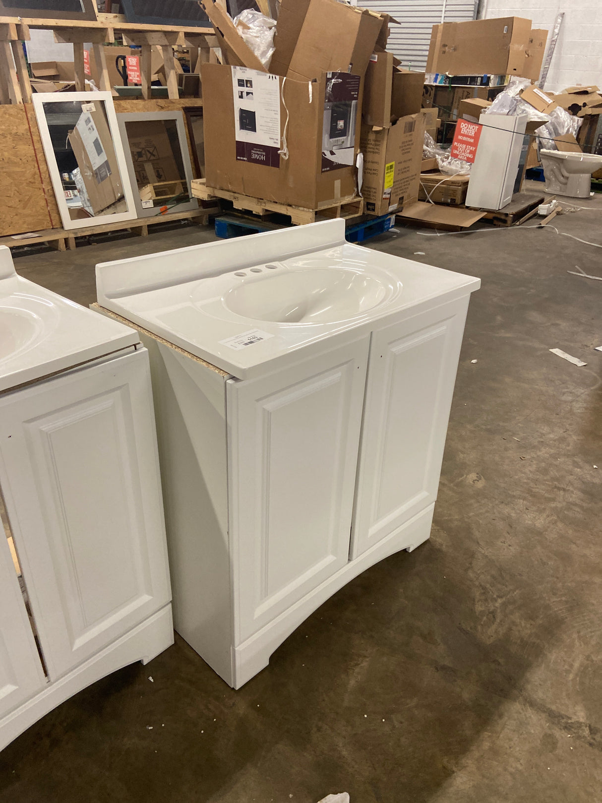 31 in. W x 19 in. D x 35 in. H Single Sink Freestanding Bath Vanity in White with White Cultured Marble Top