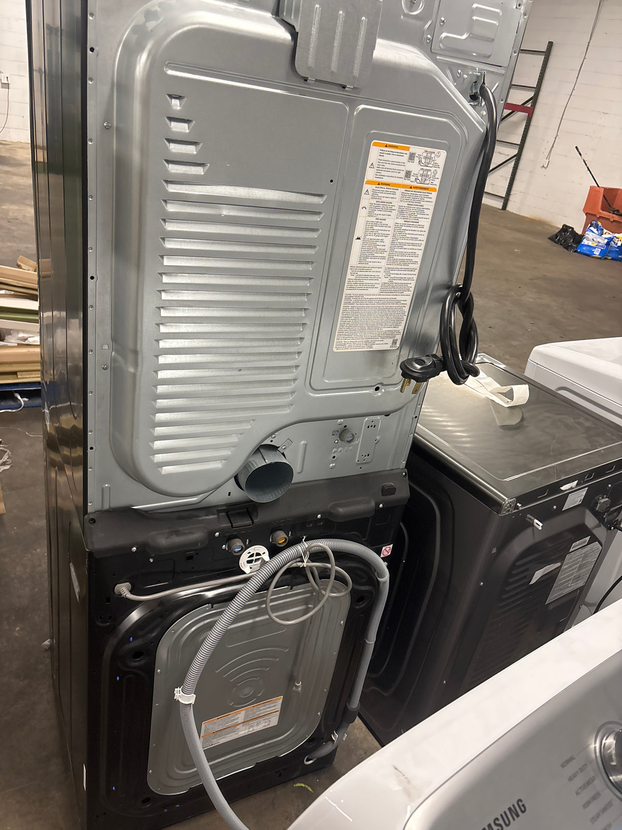 LG WashTower Single Unit ELECTRIC with Center Control 4.5 cu. ft. Front Load Washer and 7.4 cu. ft. Dryer with TurboSteam