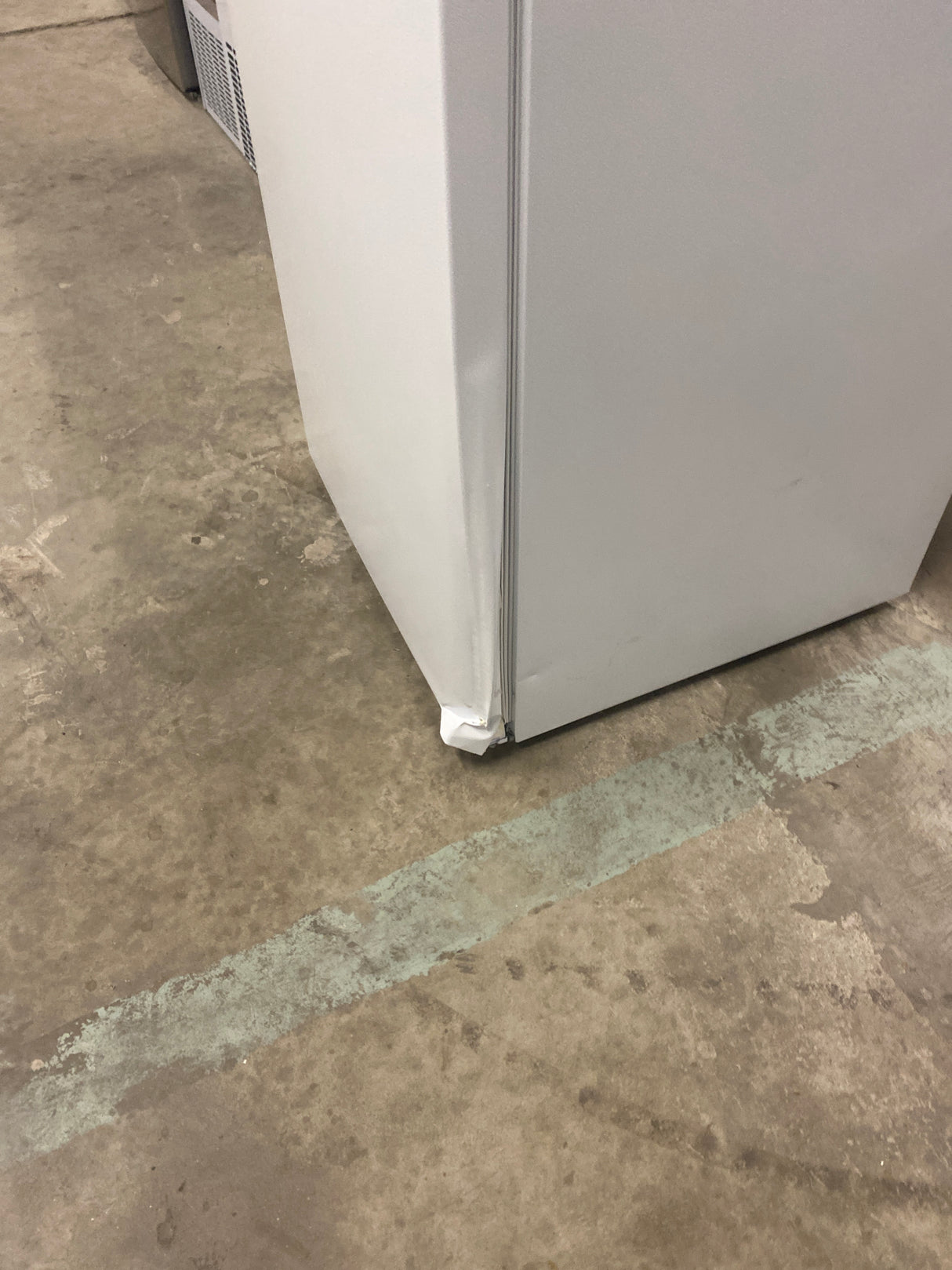 14.2 cu. ft. Top Freezer Refrigerator in White