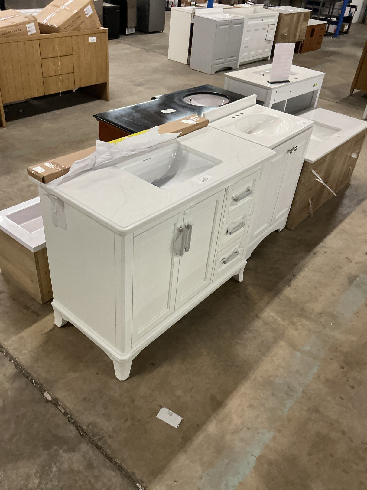 Palace 43 in. Single Sink Freestanding White Bath Vanity with White Quartz Top and Backsplash Assembled