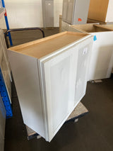 Courtland Shaker Assembled 30 in. x 30 in. x 12 in. Stock Wall Kitchen Cabinet in Polar White Finish