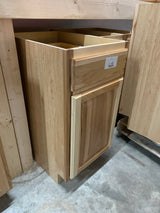 Hampton Assembled 18x34.5x24 in. Base Kitchen Cabinet with Ball-Bearing Drawer Glides in Natural Hickory