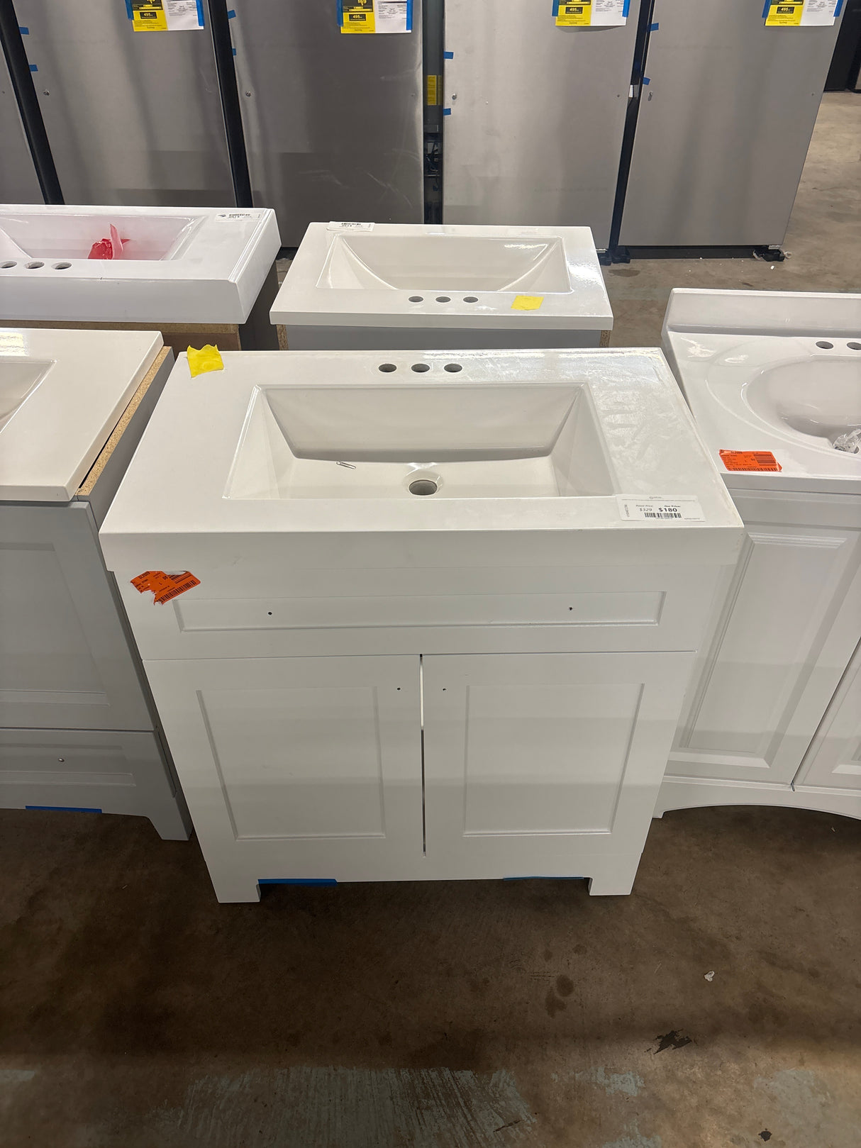 Everdean 31 in. W x 19 in. D x 34 in. H Single Sink Freestanding Bath Vanity in White with White Cultured Marble Top