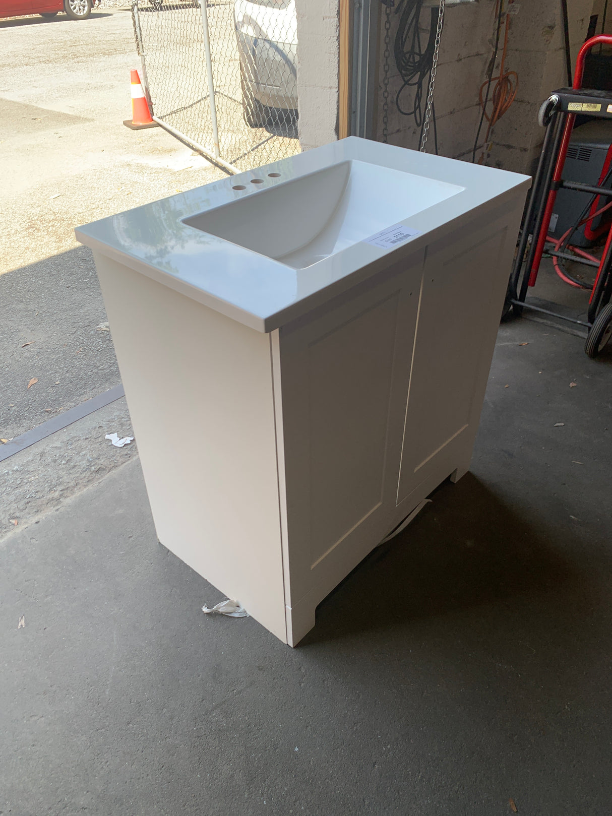 31 in. Single Sink White Bath Vanity with White Cultured Marble Top (Assembled)