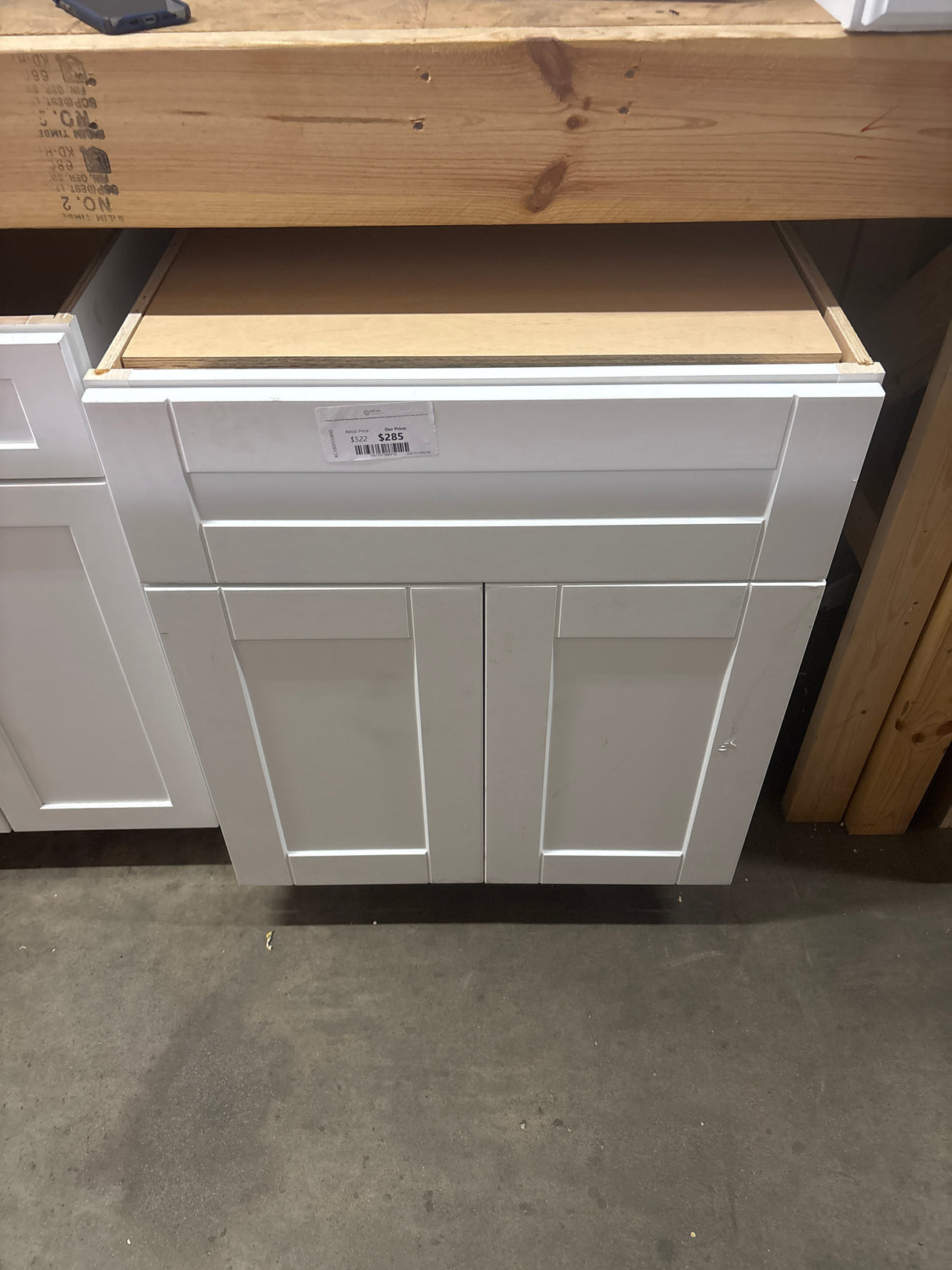 Arlington Vesper White Plywood Shaker Stock Assembled Base Kitchen Cabinet Soft Close 27 in. W x 24 in. D x 34.5 in. H