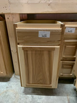 Hampton Assembled 18x34.5x24 in. Base Kitchen Cabinet with Ball-Bearing Drawer Glides in Natural Hickory