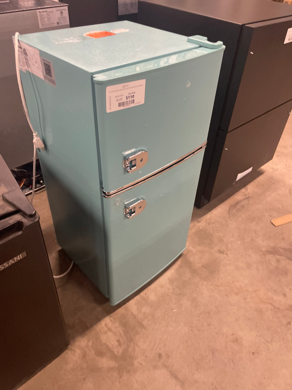 3.5 cu. ft. Retro Mini Refrigerator in Tiffany Blue with Top Freezer, 7-Temp, Removable Shelves and Height Adjustable