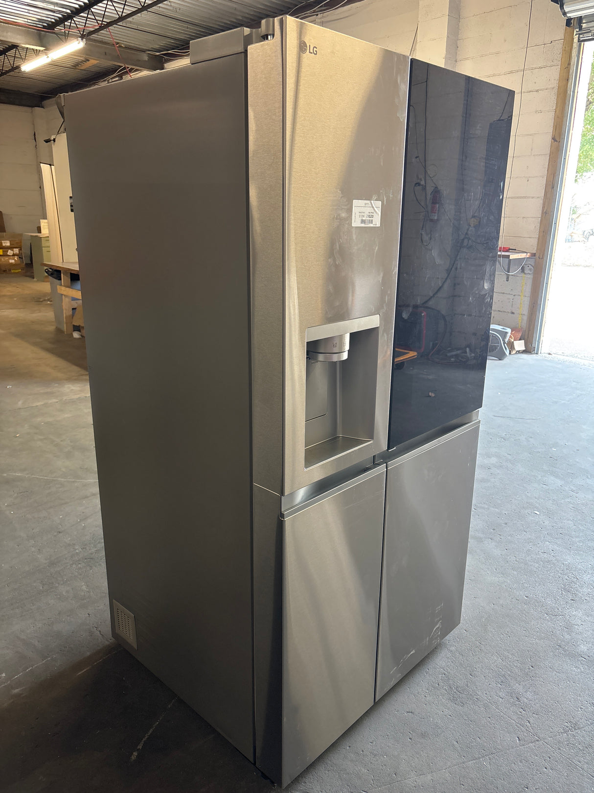 LG 27 cu.ft. Smart Side-By-Side InstaView Door-in-Door Refrigerator with Craft Ice in Stainless Steel
