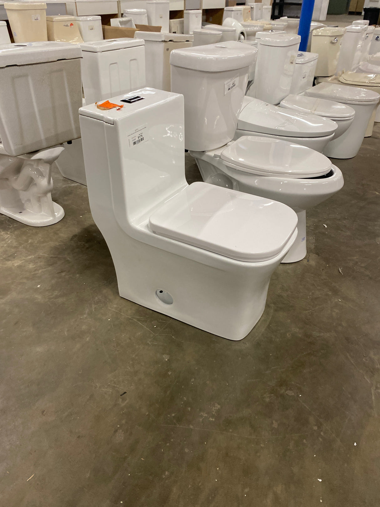 Concorde 1-Piece 0.8/1.28 GPF Dual Flush Square Toilet in White