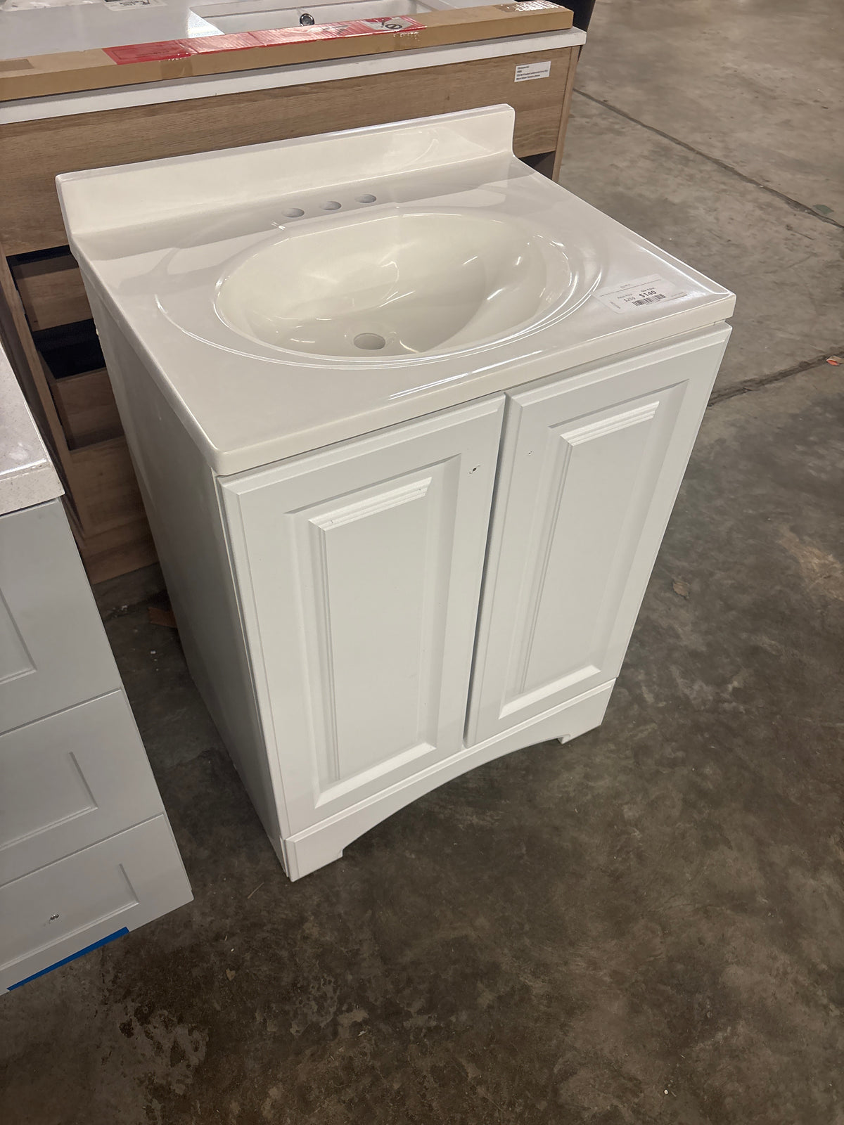 Everdean 25 in. W x 19 in. D x 34 in. H Single Sink Freestanding Bath Vanity in White with White Cultured Marble Top