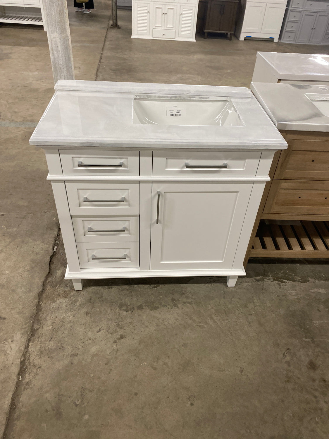 Bathroom Vanities – Sell Co. Liquidation